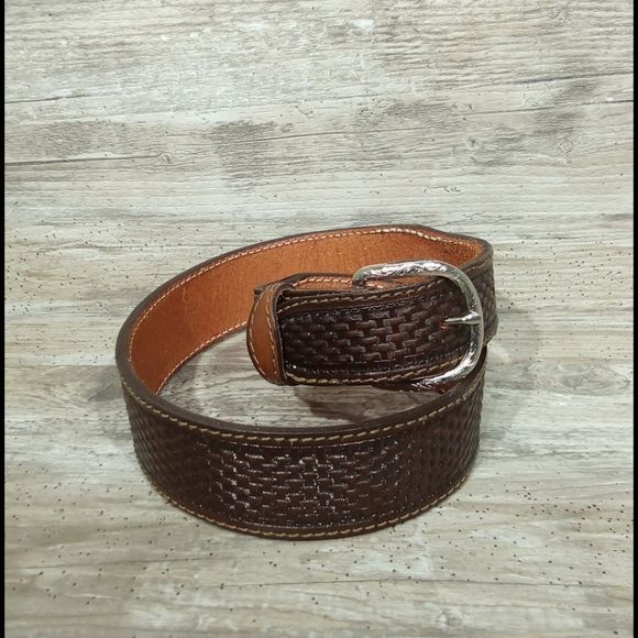 Double J Saddlery Other - Double J Saddlery Hand Tooled Tapered Belt 34